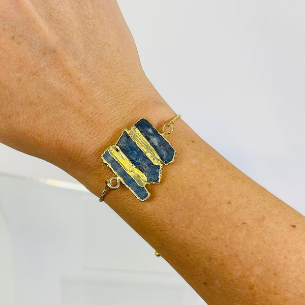 ・゚✧*・゚* SOLD OUT *・゚*✧・゚     Kyanite Trio Bracelet in Gold