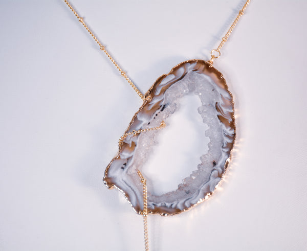 ・゚✧*・゚* SOLD OUT *・゚*✧・゚     Large Golden Crystal Balance Lariat with Rose Quartz